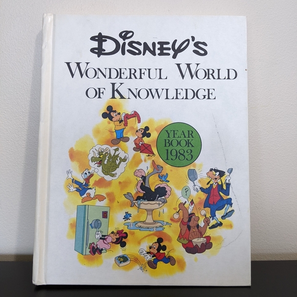 Vintage Disney's Wonderful World of Year Book 1983 - Picture 1 of 11
